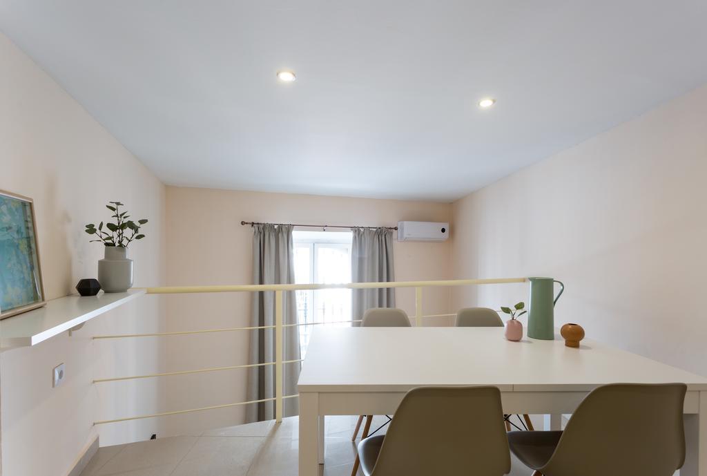 סביליה Apartamentos Diaber Gerona 22 מראה חיצוני תמונה