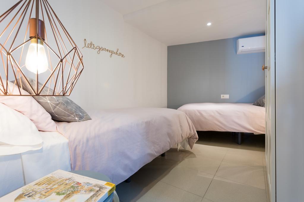 סביליה Apartamentos Diaber Gerona 22 מראה חיצוני תמונה