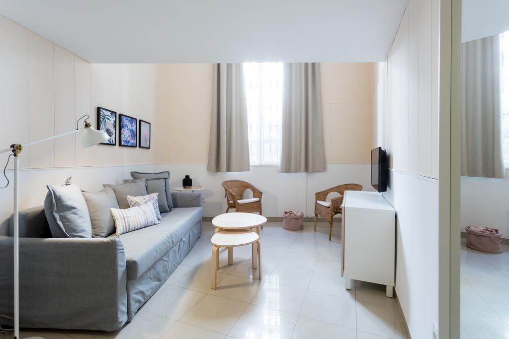 סביליה Apartamentos Diaber Gerona 22 מראה חיצוני תמונה